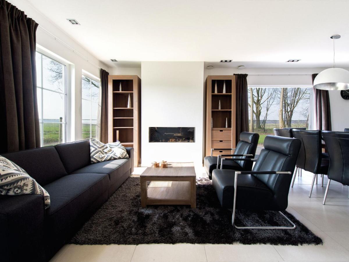 Spacious Home With A Fireplace At 3 Km From 발레나쏘 외부 사진
